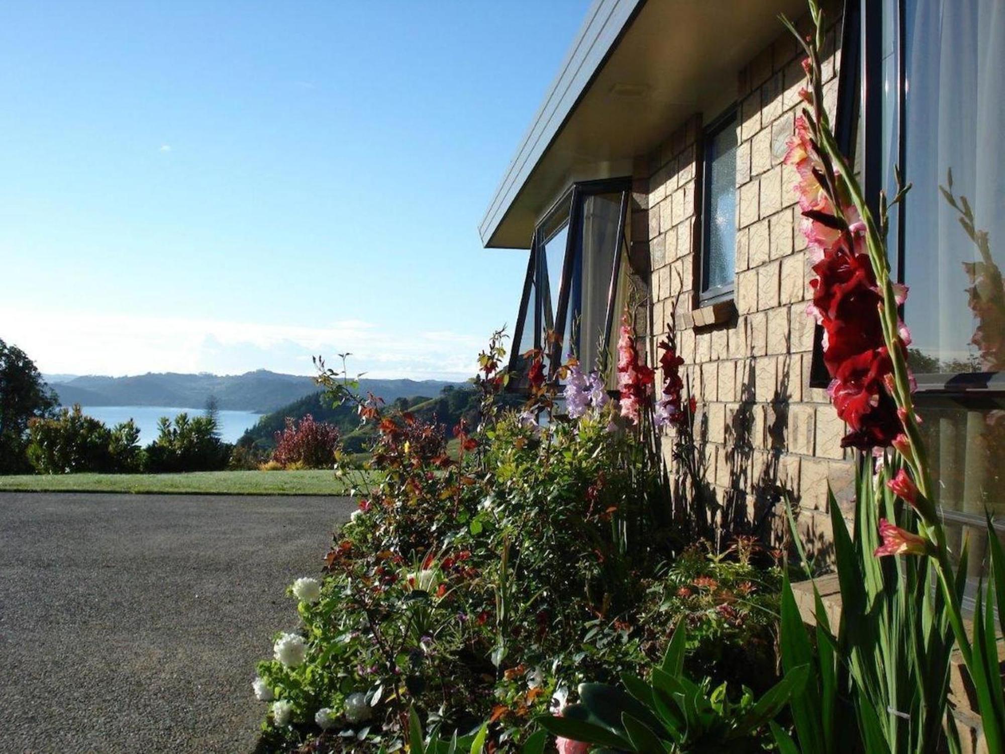 Ohuka Place Homestay Whitianga Exterior photo